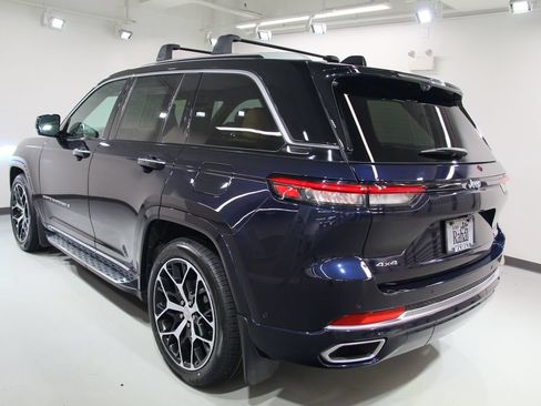Used 2024 Jeep Grand Cherokee Summit AWD/4WD image 16
