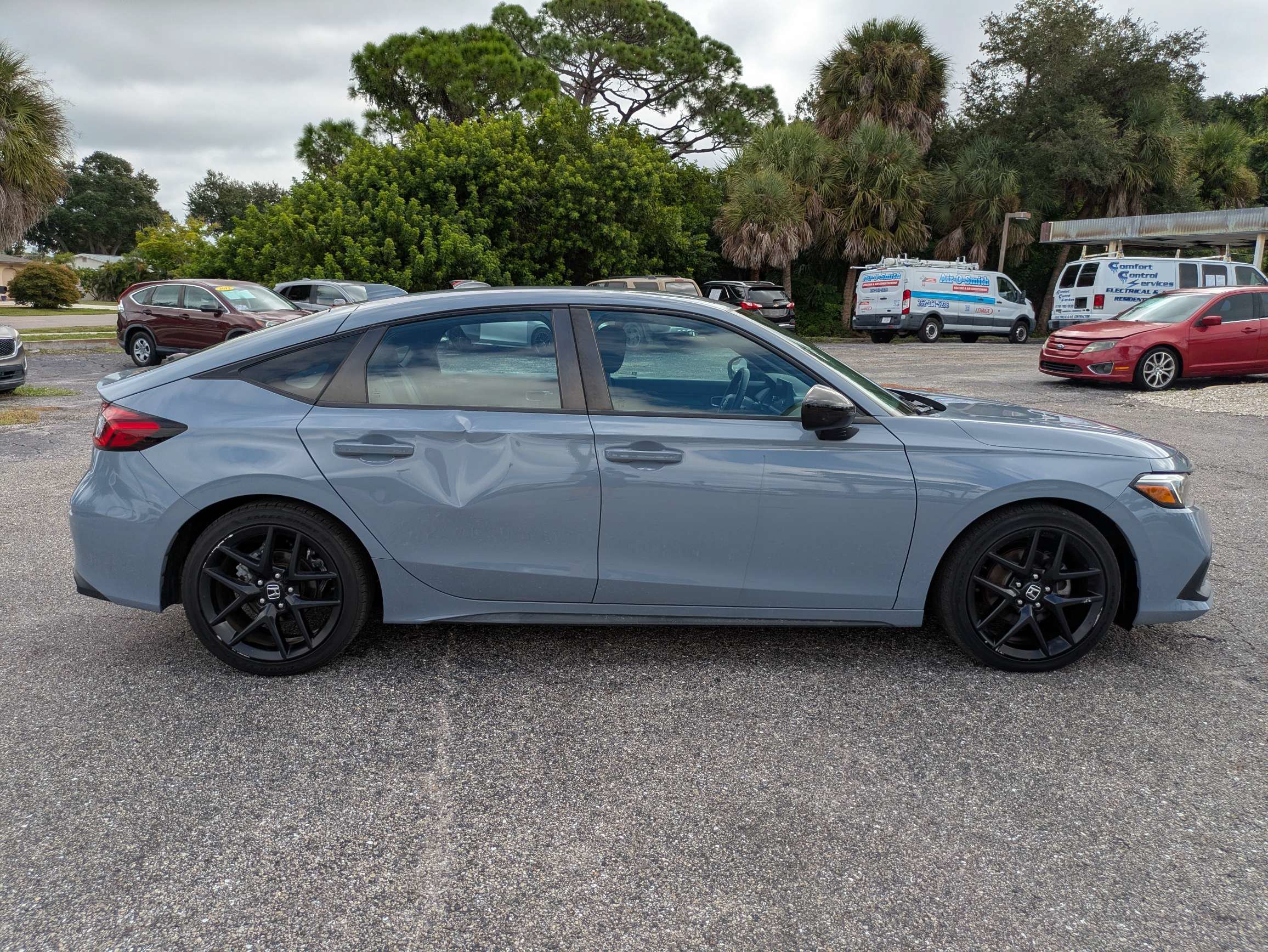Used 2024 Honda Civic Sport image 3