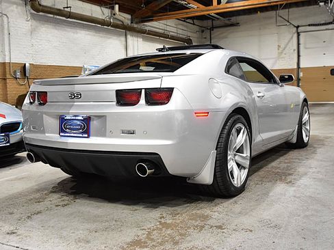 Used 2010 Chevrolet Camaro SS w/ RS Package RWD image 6