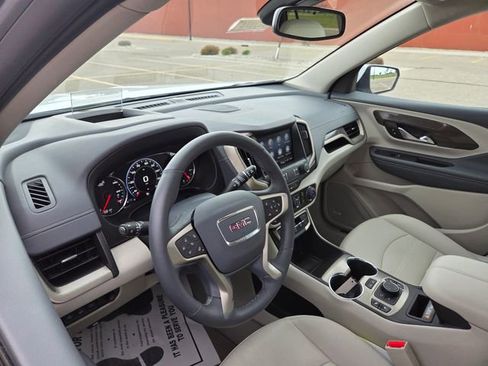 Used 2024 GMC Terrain Denali w/ Denali Premium Package AWD/4WD image 16