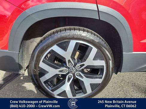 Certified 2023 Volkswagen Taos SEL image 17