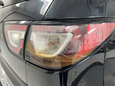 Used 2013 Chevrolet Traverse LTZ image 34