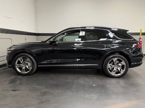 Used 2025 Genesis Electrified GV70 Advanced image 9
