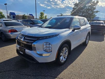 Used 2025 Mitsubishi Outlander ES