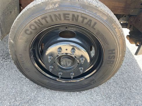 Used 2001 Ford F550 4x4 Regular Cab Super Duty image 27