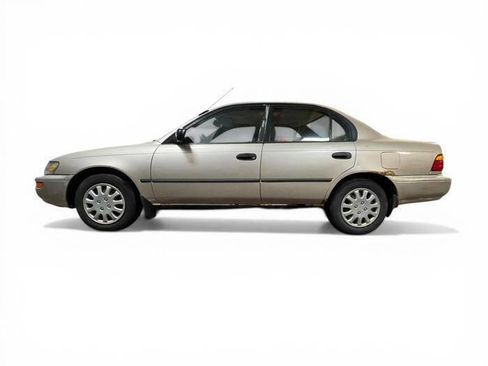 Used 1995 Toyota Corolla DX image 2
