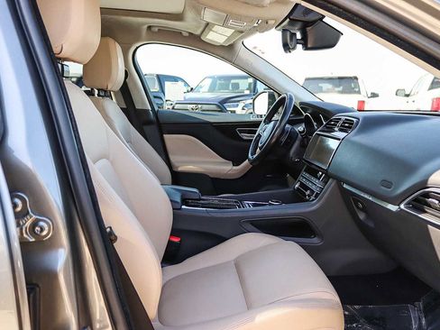Used 2020 Jaguar F-PACE Premium AWD/4WD image 22