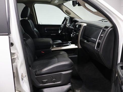 Used 2018 RAM 1500 Laramie w/ Convenience Group image 25