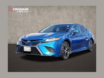 Used 2019 Toyota Camry SE w/ Convenience Package