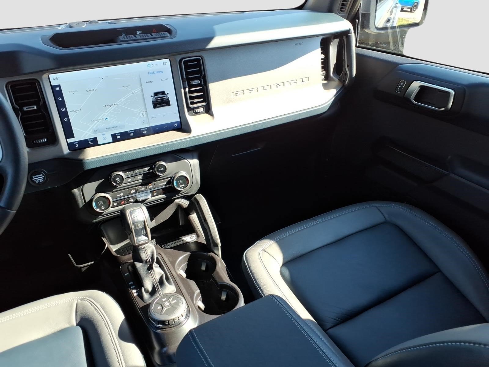 Used 2024 Ford Bronco Outer Banks AWD/4WD image 9