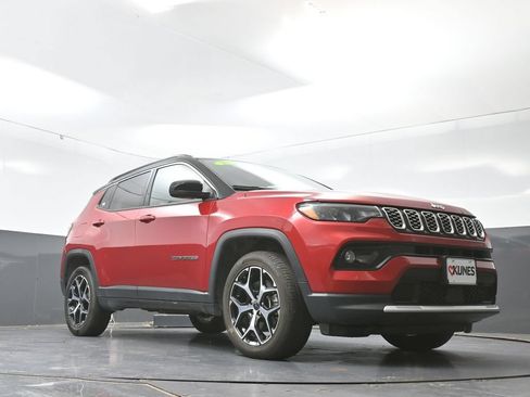 Used 2025 Jeep Compass Limited AWD/4WD image 52