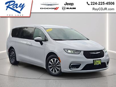Used 2023 Chrysler Pacifica Touring-L