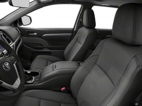 Used 2018 Toyota Highlander Limited image 9