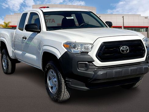 Used 2021 Toyota Tacoma SR image 1