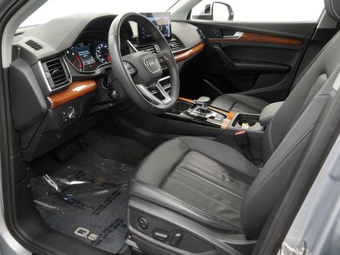 Used 2023 Audi Q5 2.0T Premium w/ Convenience Package AWD/4WD image 10