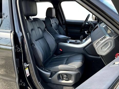 Used 2017 Land Rover Range Rover Sport SE AWD/4WD image 32