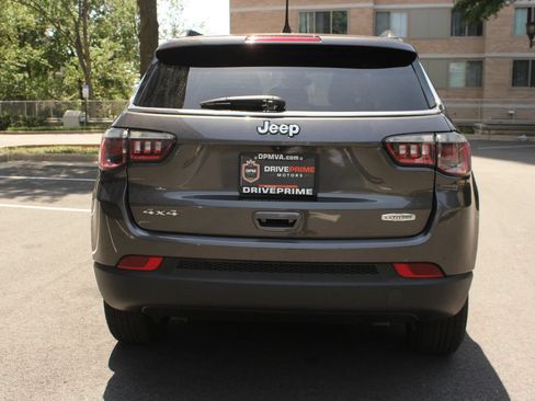 Used 2024 Jeep Compass Latitude AWD/4WD image 8