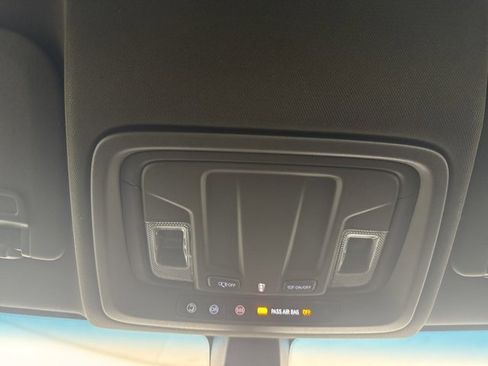 Used 2020 GMC Sierra 1500 Elevation w/ Elevation Value Package image 14