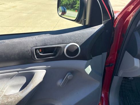 Used 2010 Toyota Tacoma 2WD Regular Cab image 12