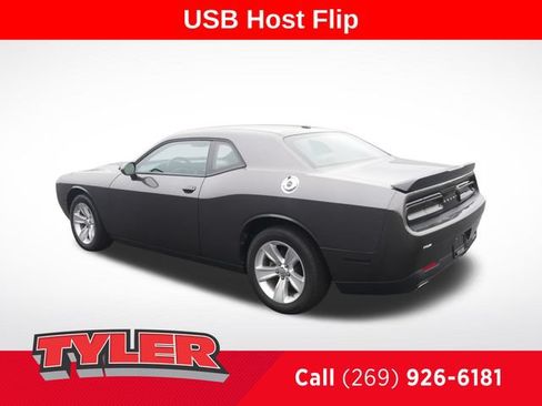 Used 2023 Dodge Challenger SXT RWD image 5