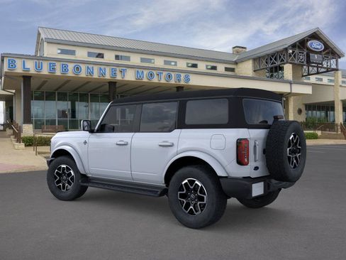 New 2025 Ford Bronco Outer Banks image 4