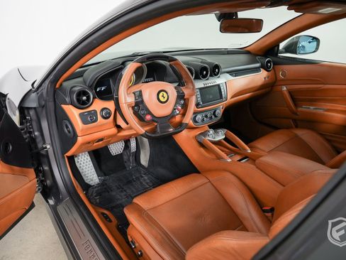 Used 2012 Ferrari FF image 15