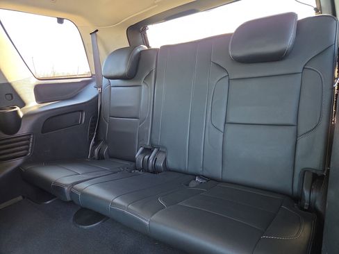 Used 2019 Chevrolet Tahoe LT image 9