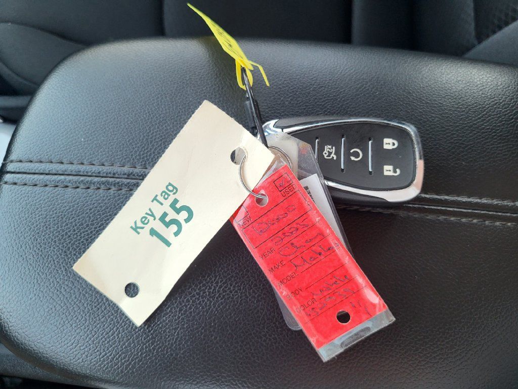Used 2025 Chevrolet Malibu LT FWD image 21