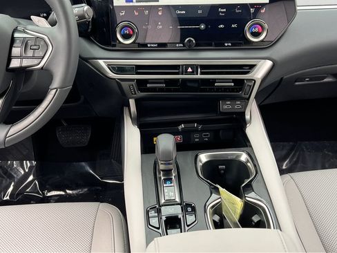 Used 2025 Lexus RX 350 Premium image 12