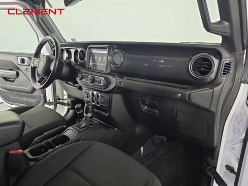 Used 2022 Jeep Gladiator Sport image 29