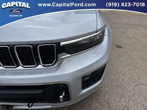 Used 2024 Jeep Grand Cherokee L Overland w/ Trailer Tow Package image 11