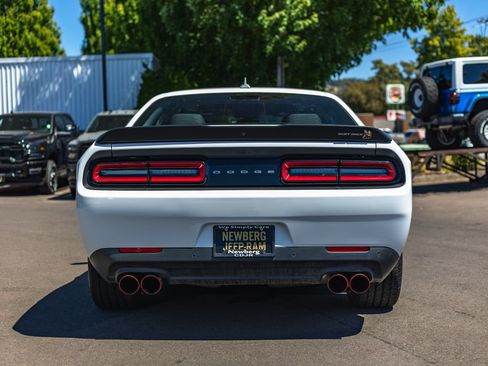 Used 2021 Dodge Challenger R/T Scat Pack RWD image 7