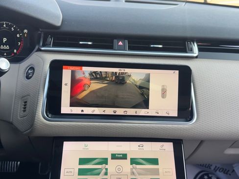 Used 2019 Land Rover Range Rover Velar R-Dynamic SE image 30