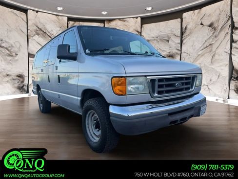 Used 2006 Ford E-350 and Econoline 350 XLT RWD image 1