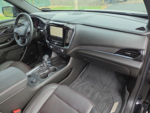 Certified 2023 Chevrolet Traverse High Country w/ LPO, Floor Liner Package image 18