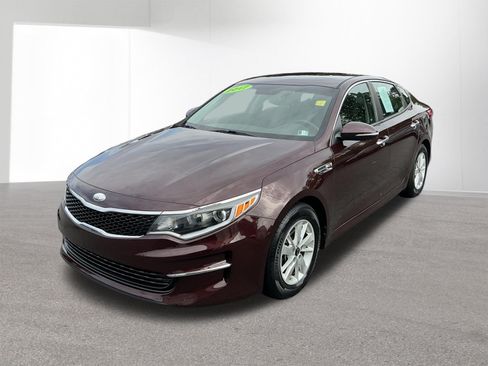 Used 2017 Kia Optima LX w/ Driver Convenience Package FWD image 7