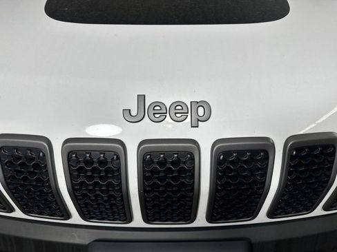 Used 2021 Jeep Cherokee Trailhawk w/ Sun, Sound & Nav Group image 9