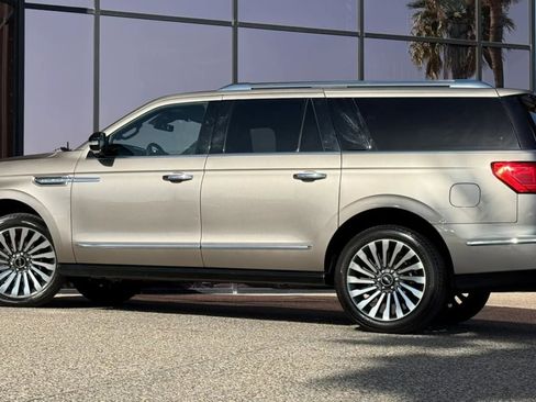 Used 2019 Lincoln Navigator L Reserve AWD/4WD image 6