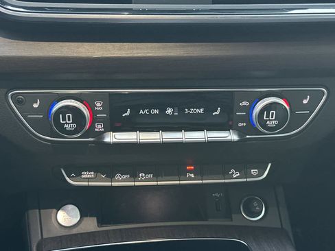 Used 2023 Audi Q5 2.0T Premium w/ Convenience Package image 21