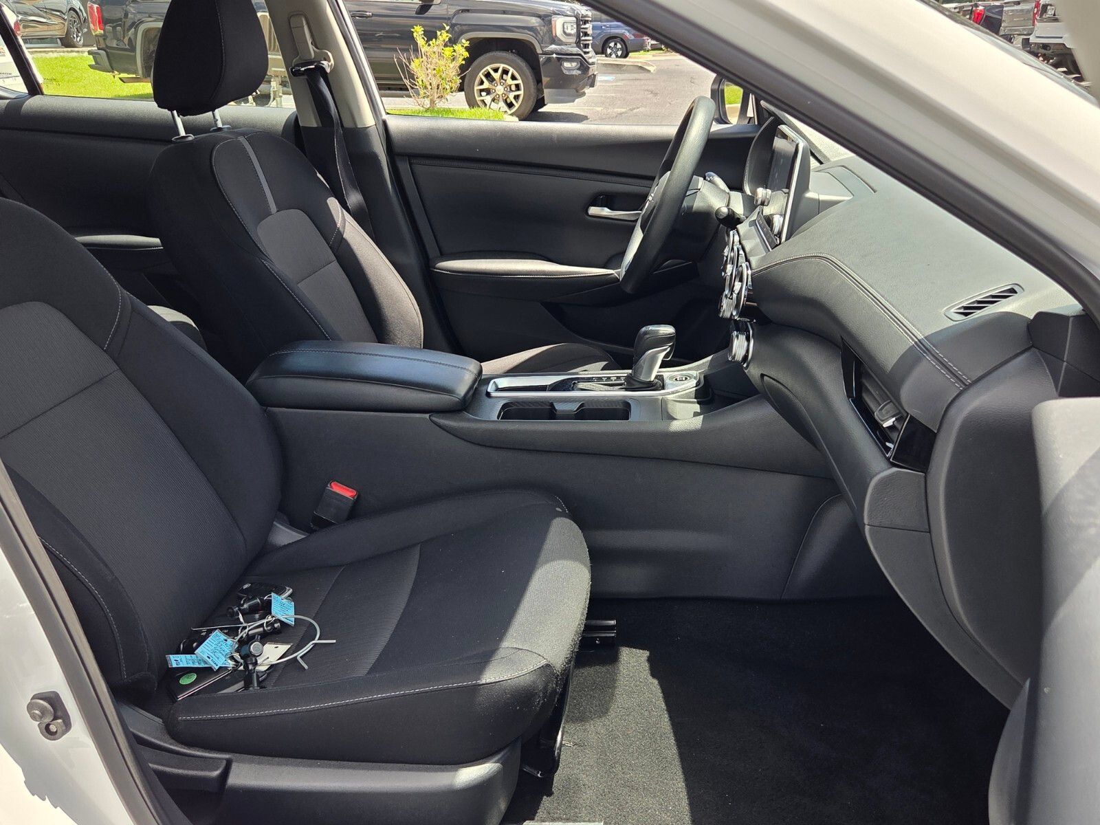 Used 2024 Nissan Sentra SV FWD image 16