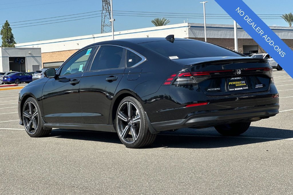 Used 2023 Honda Accord Sport image 6