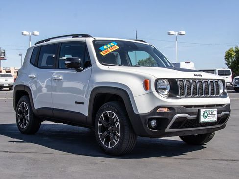 Used 2023 Jeep Renegade Latitude AWD/4WD image 1