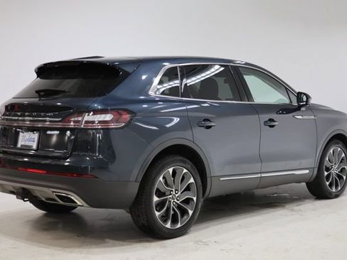 Used 2022 Lincoln Nautilus Reserve w/ Luxury Package AWD/4WD image 8