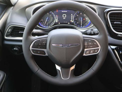 New 2026 Chrysler Voyager LX FWD image 14