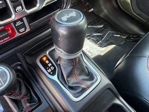 Used 2021 Jeep Wrangler Unlimited Rubicon AWD/4WD image 28