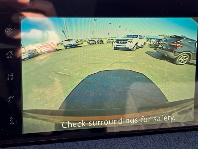 Used 2025 Nissan Kicks SV AWD/4WD image 29