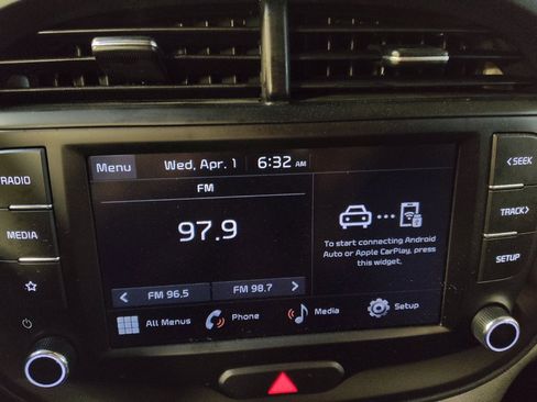 Used 2025 Kia Soul LX w/ LX Technology Package image 25