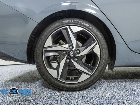 Used 2021 Hyundai Elantra SEL w/ Convenience + Premium Package image 44