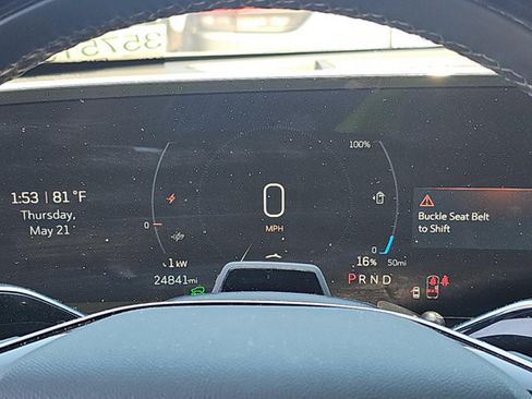 Used 2024 Cadillac Lyriq Luxury AWD/4WD image 8