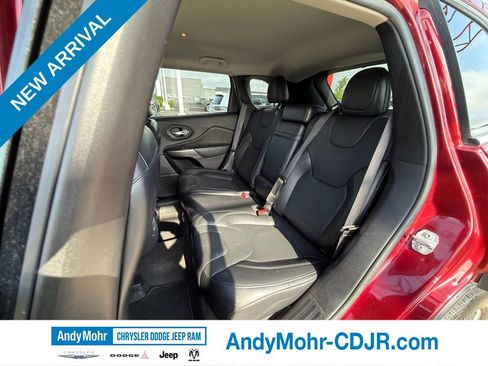 Used 2019 Jeep Cherokee Limited AWD/4WD image 27